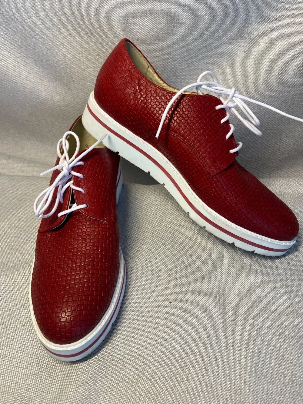 Bos. & Co. Lando Women’s Red Leather Lace-Up Platform Shoes, EU 39.